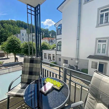 Lena - 03 Mit Balkon Apartment *